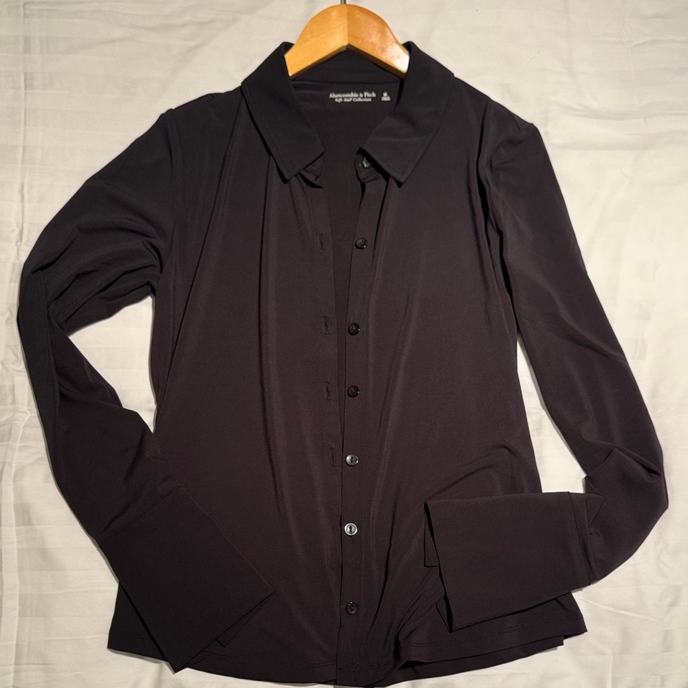 Abercrombie & Fitch black blouse. Size Medium like new